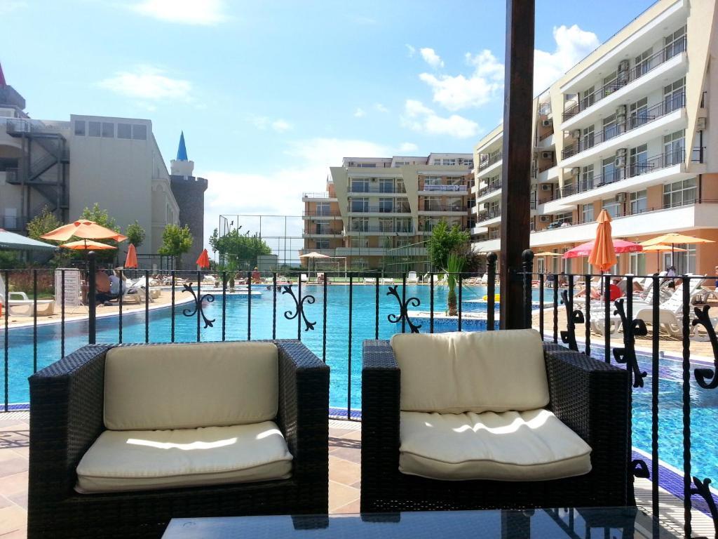 Menada Grand Kamelia Apartments Słoneczny Brzeg Zewnętrze zdjęcie