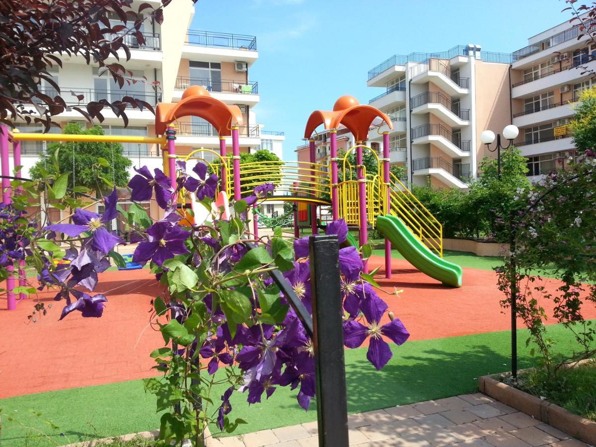 Menada Grand Kamelia Apartments Słoneczny Brzeg Zewnętrze zdjęcie