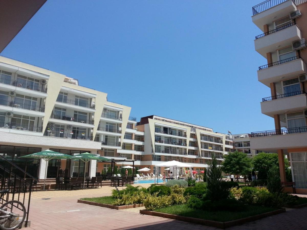 Menada Grand Kamelia Apartments Słoneczny Brzeg Zewnętrze zdjęcie
